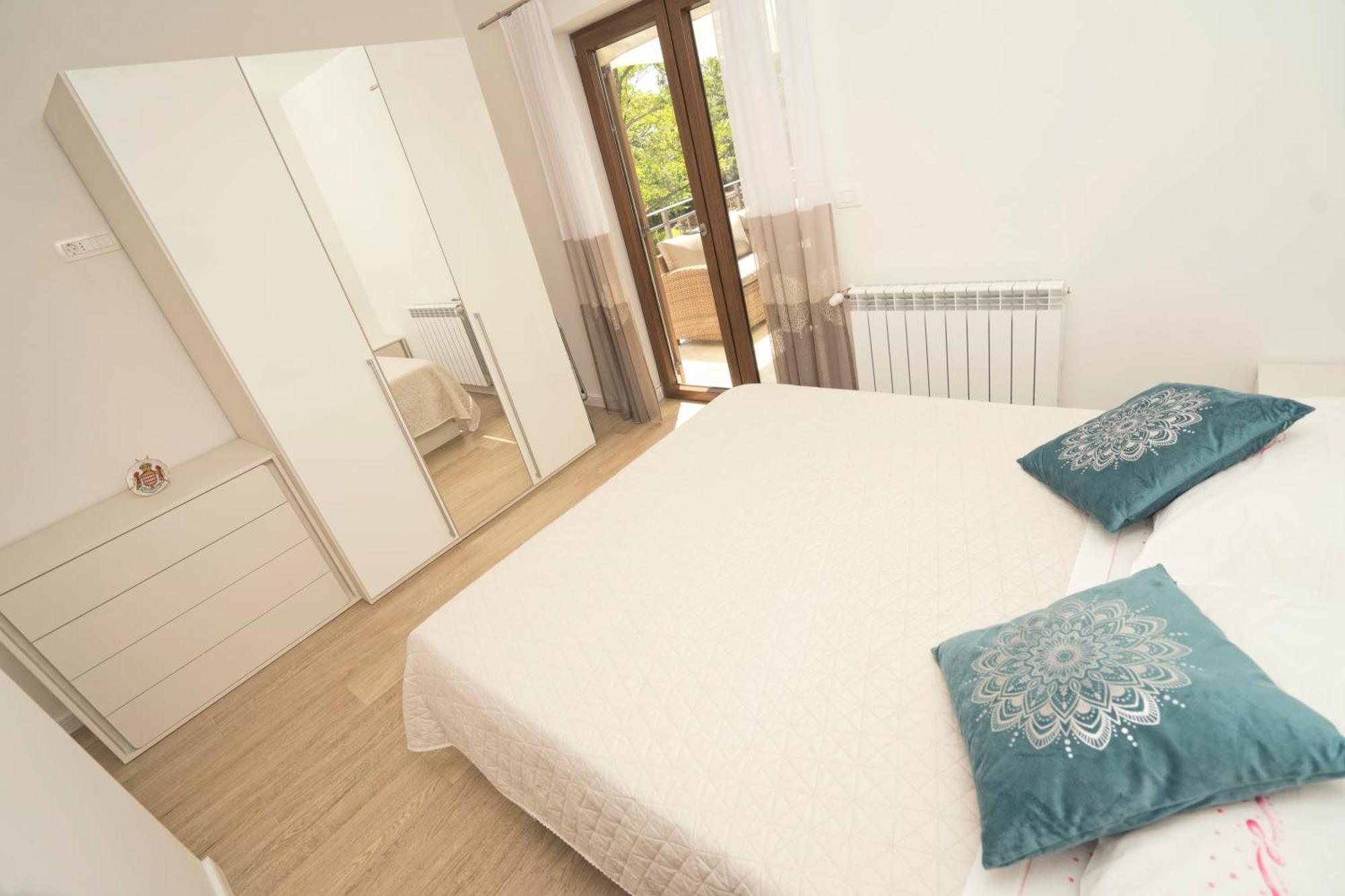 Riviera Blue Apartments With Seaview, Private Whirlpools And Parking Near Opatija Opric Luaran gambar