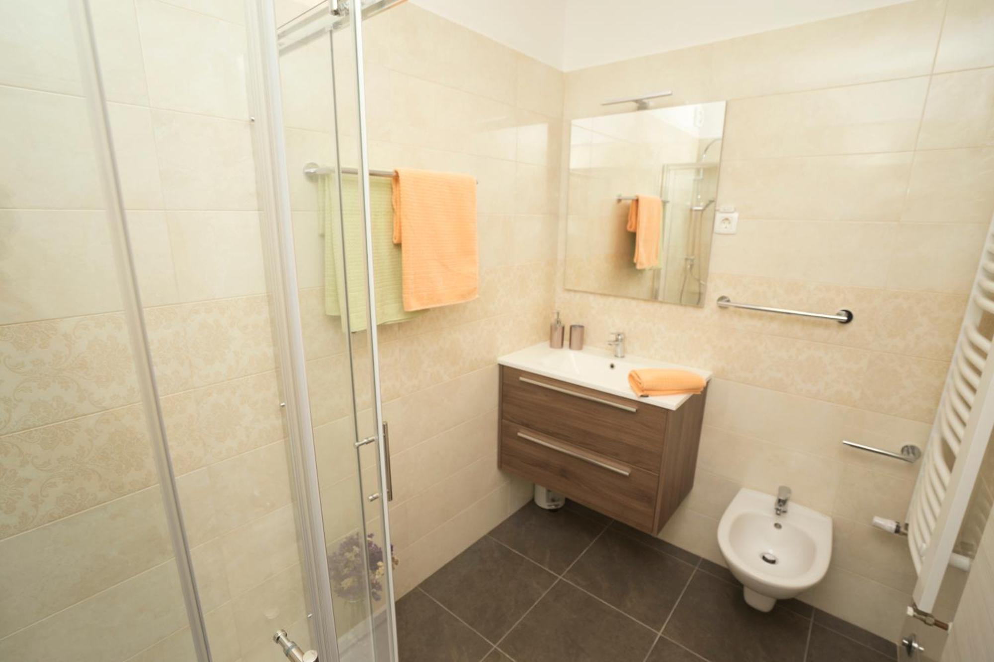 Riviera Blue Apartments With Seaview, Private Whirlpools And Parking Near Opatija Opric Luaran gambar